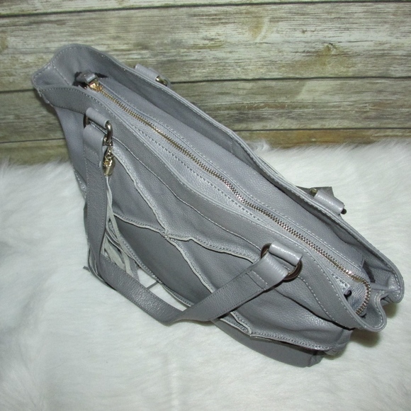 Nyla Noor by Erica Anenberg Soho Gray Leather Tote - Picture 6 of 8